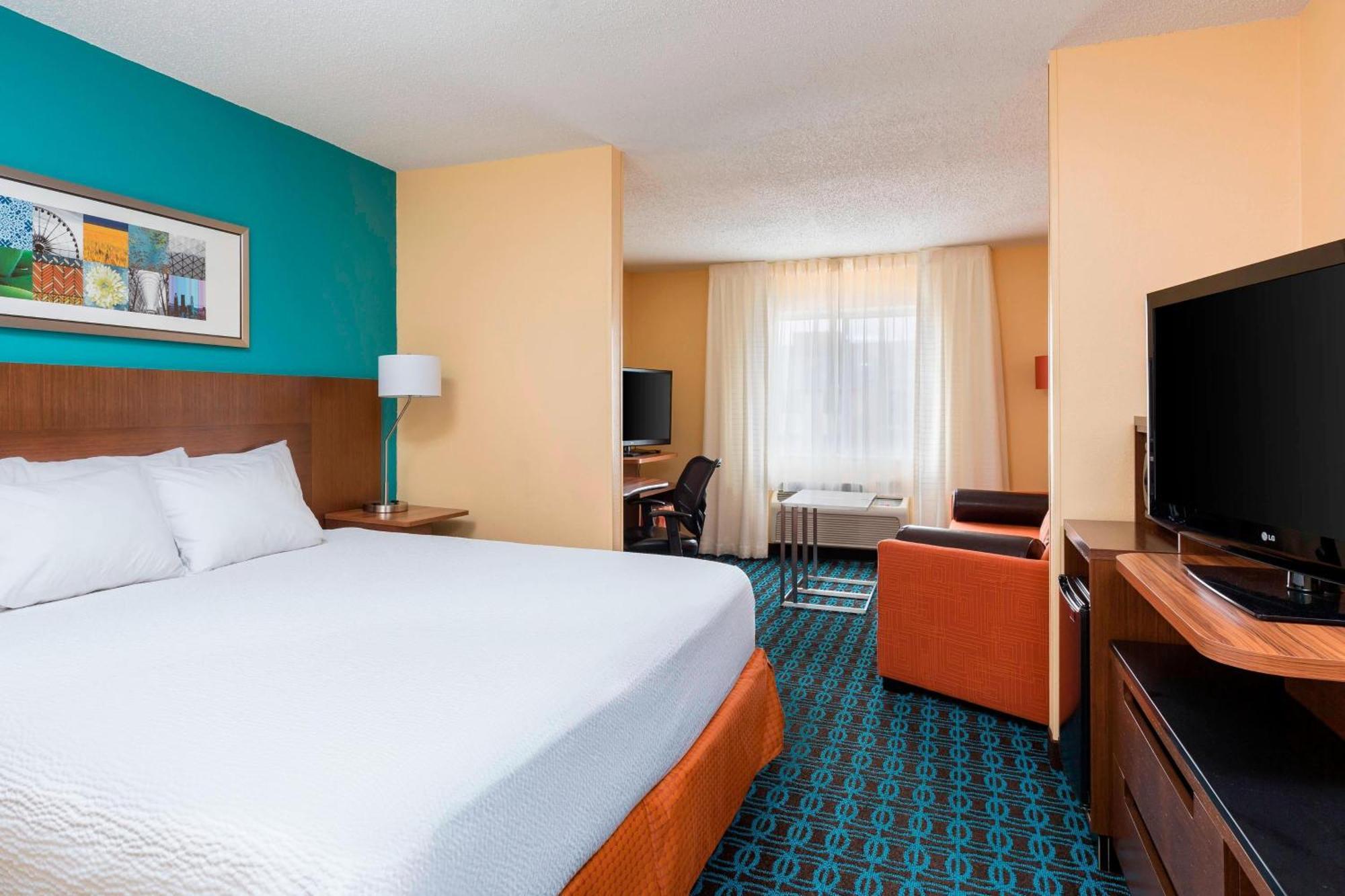 Fairfield Inn & Suites לובוק מראה חיצוני תמונה