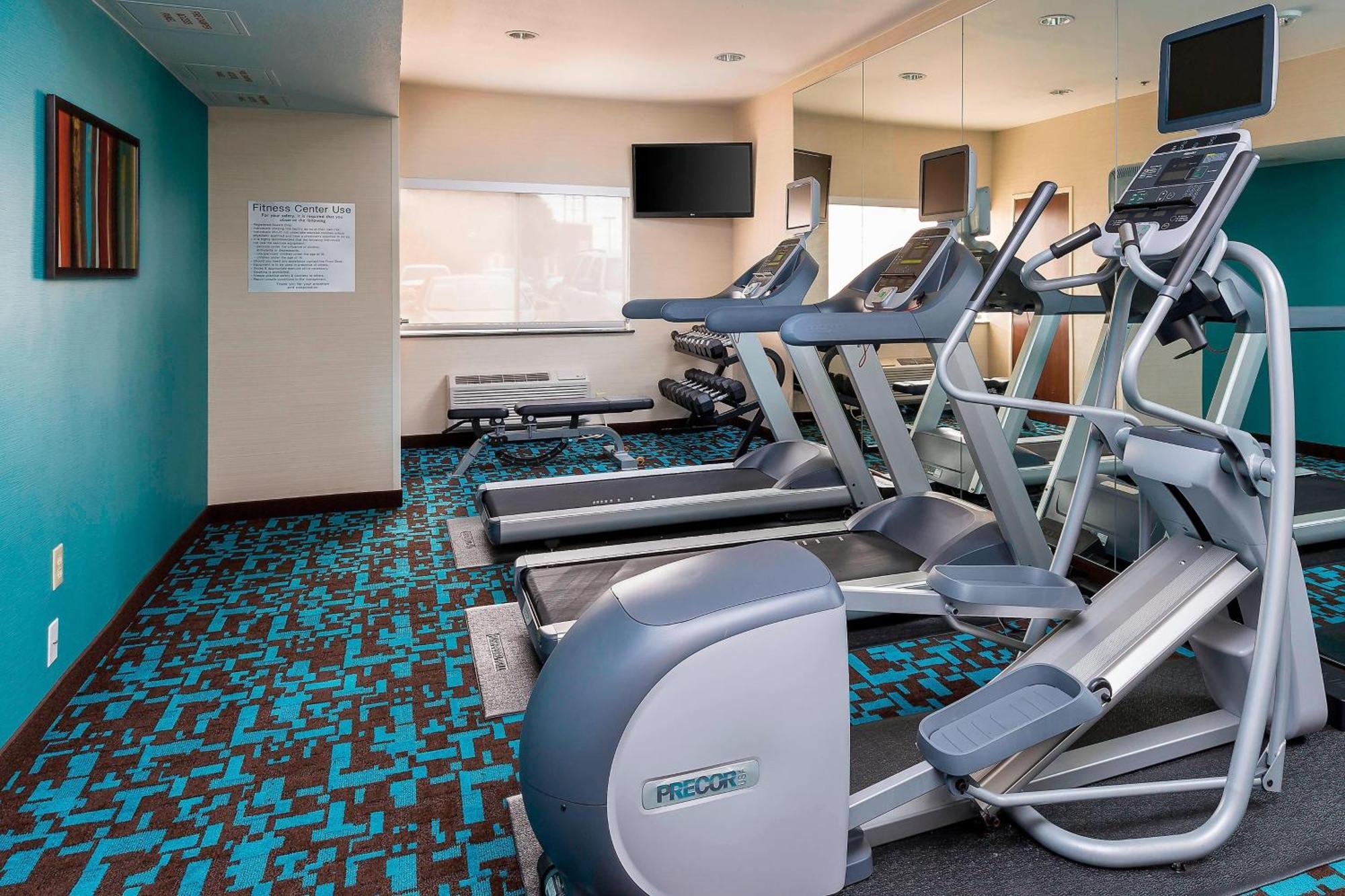 Fairfield Inn & Suites לובוק מראה חיצוני תמונה